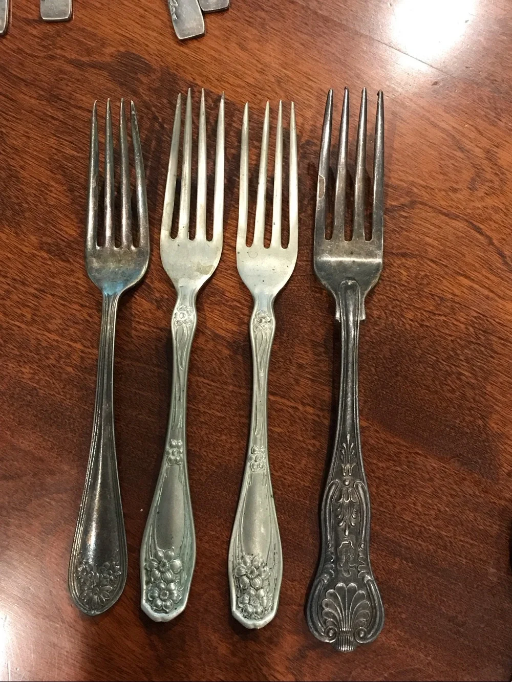 Classic Silver-Tone Floral Dinner Forks - Set of 4